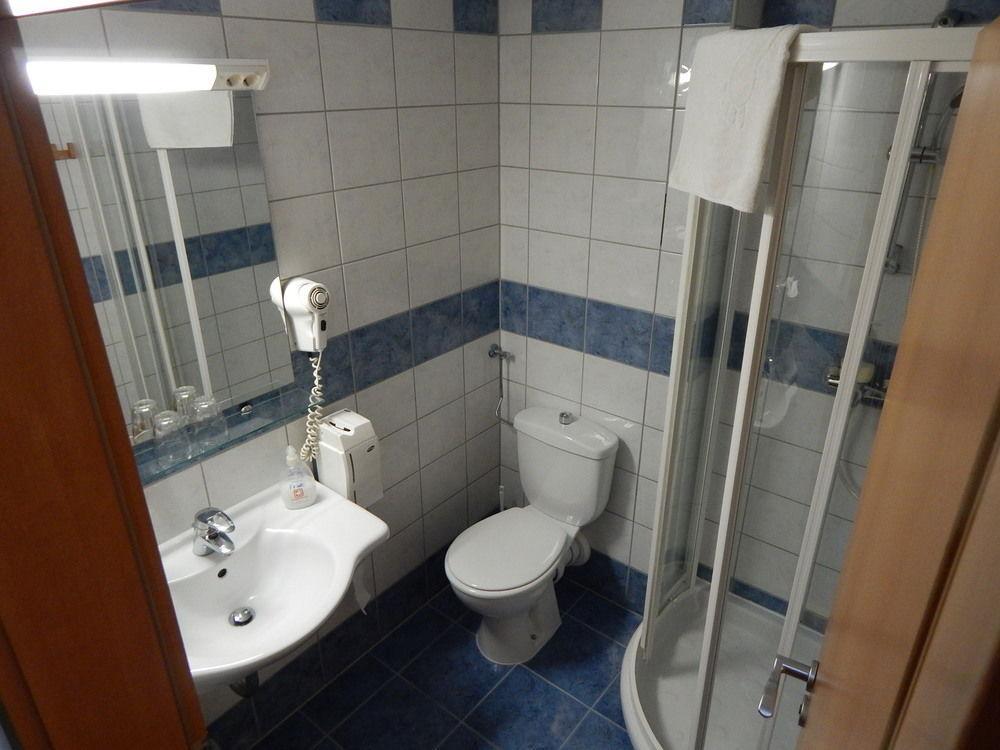 Hotel Veritas Budapest Exteriör bild