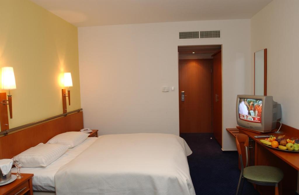 Hotel Veritas Budapest Rum bild
